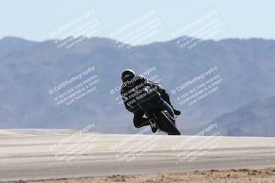 media/Oct-13-2025-Moto Forza (Mon) [[a66d839500]]/3-B Group/Session 4 (Turn 9)/